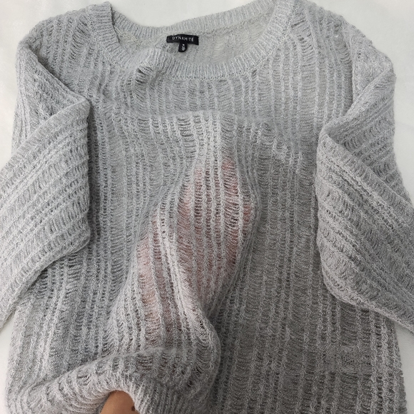 2/25$ 🛍 Dynamite sweater - Picture 2 of 3